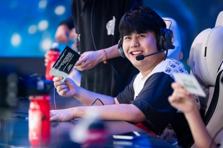 雨航暂时还 雨航暂时还