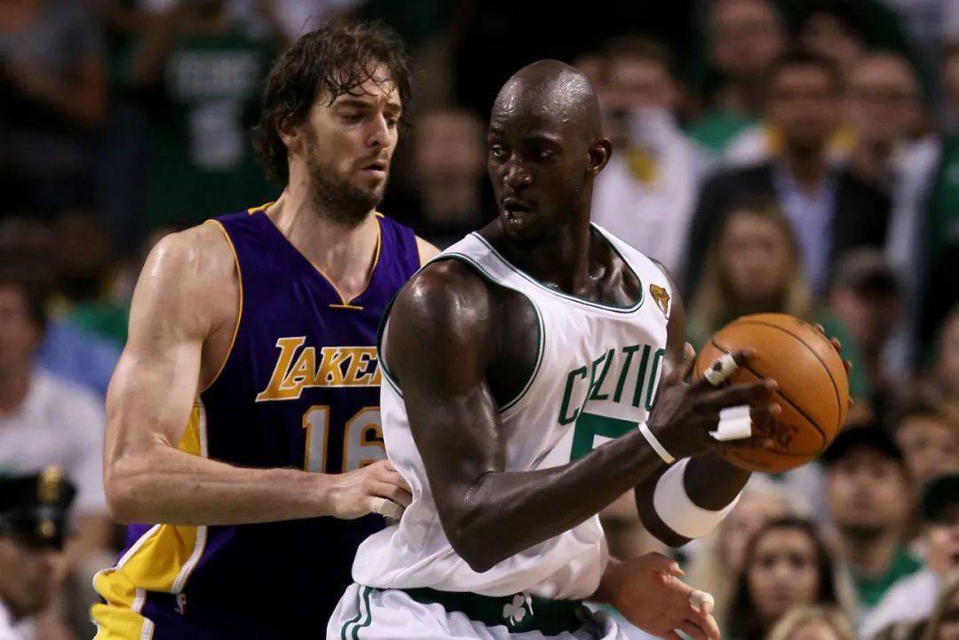 评论员普遍 评论员普遍